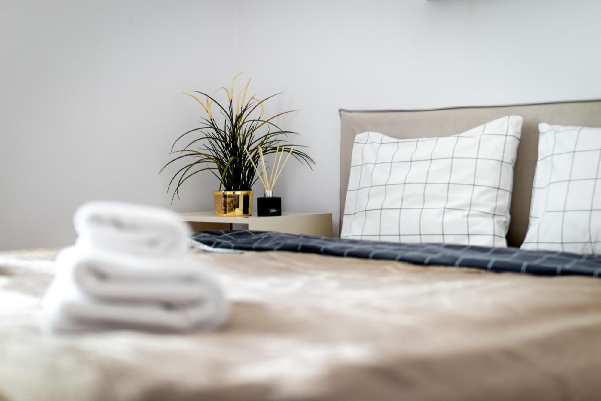 Golden - Big Stylish Luxury - Old Town - Mostowa Апартаменти *