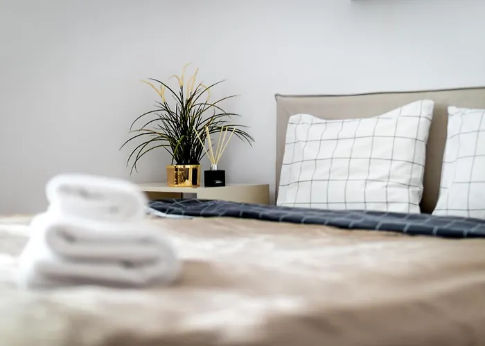 Golden Apartments Warsaw - Big Stylish Luxury Apartment - Old Town - Mostowa